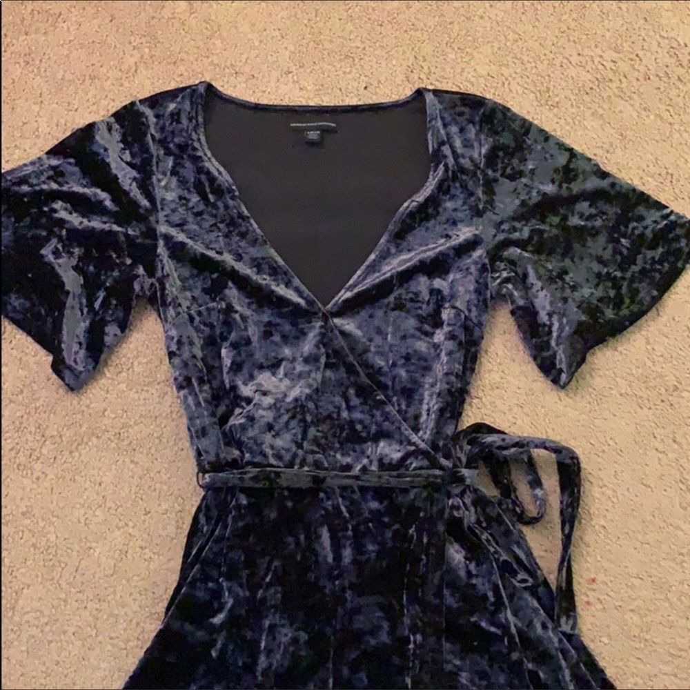 Velvet wrap dress - Picture 2 of 4